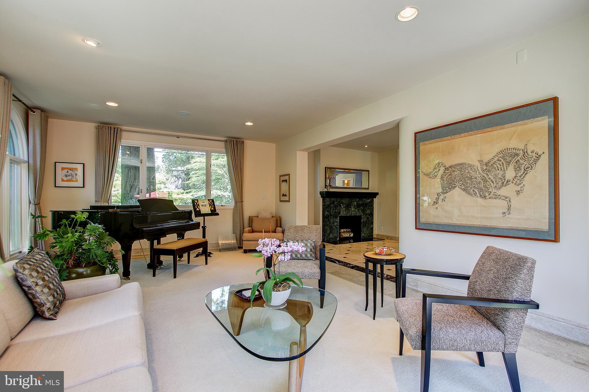 7211 Fairfax Road Bethesda, MD 20814 - Photo 7 of 39 Living Room