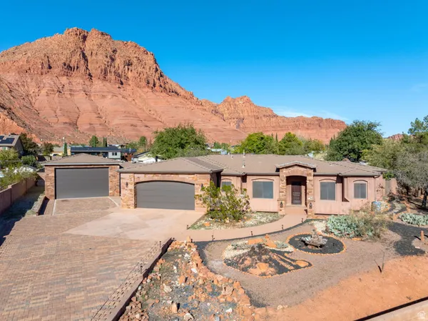 $1,095,000 | 155 East 200 North, Ivins, UT 84738