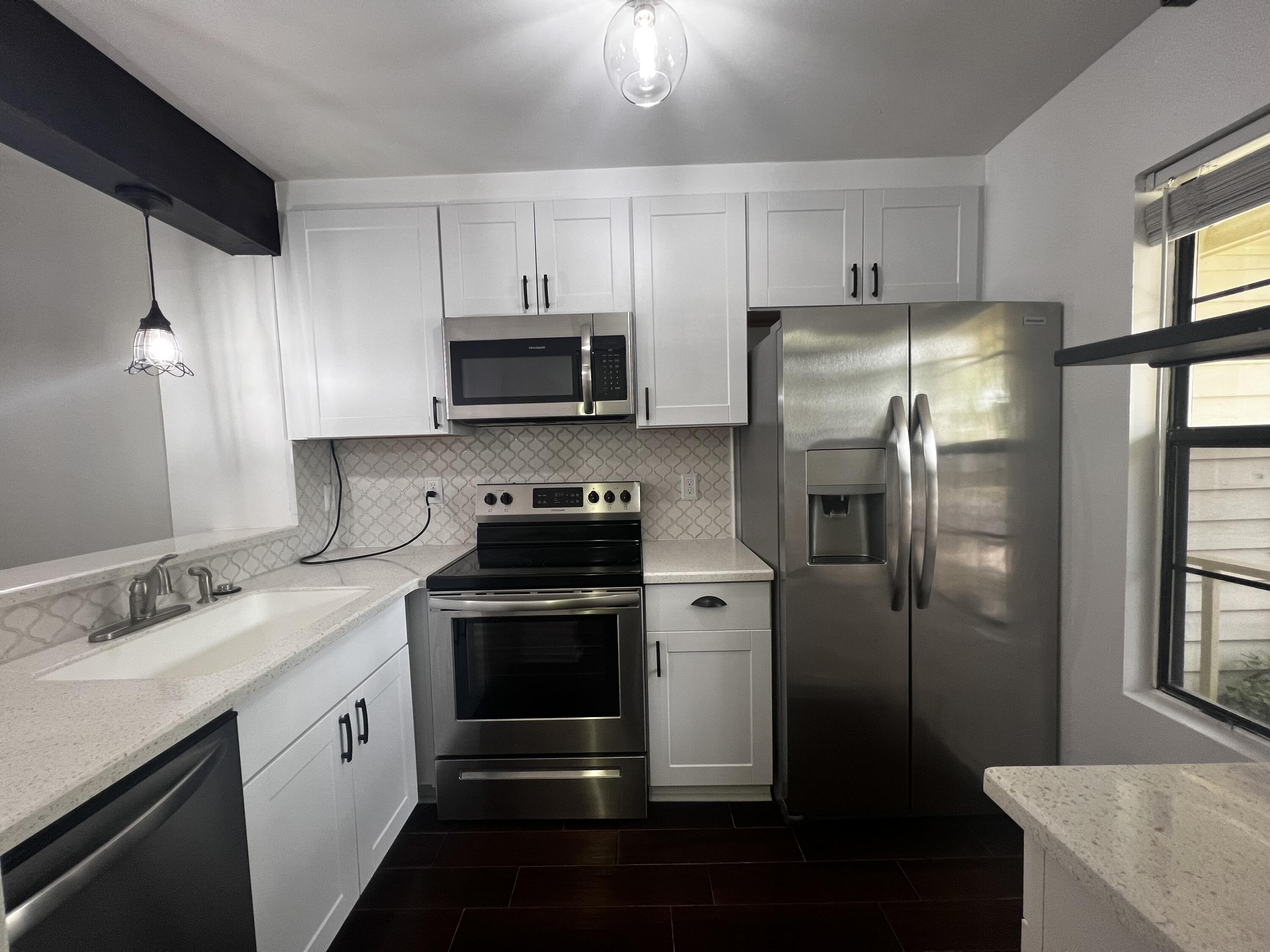 811 Temple Road Ladson, SC 29456 - Photo 6 of 29 IMG_6346
