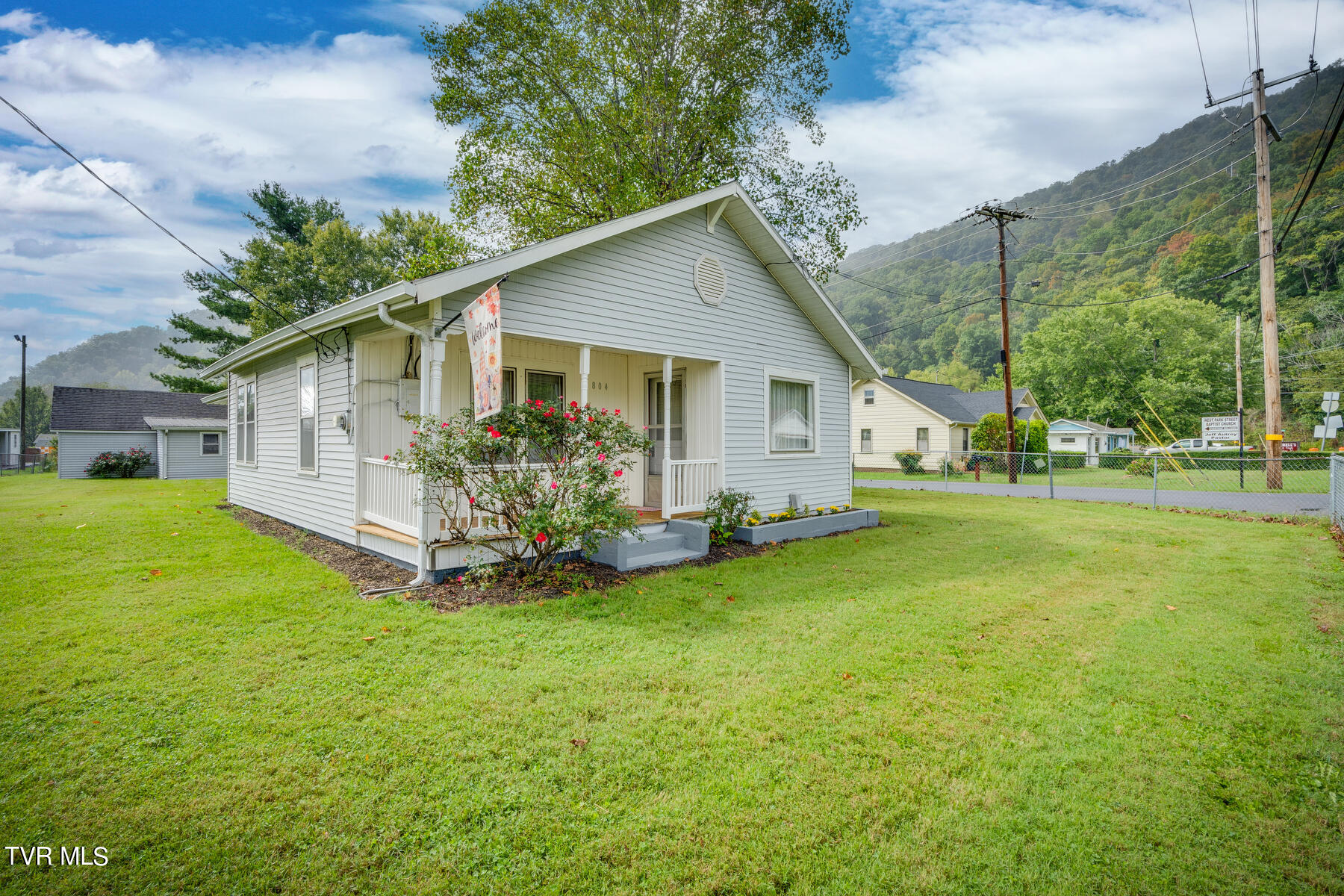 804 Jonesborough Road Erwin, TN 37650 - Photo 2 of 25 804 Jonesborough Rd