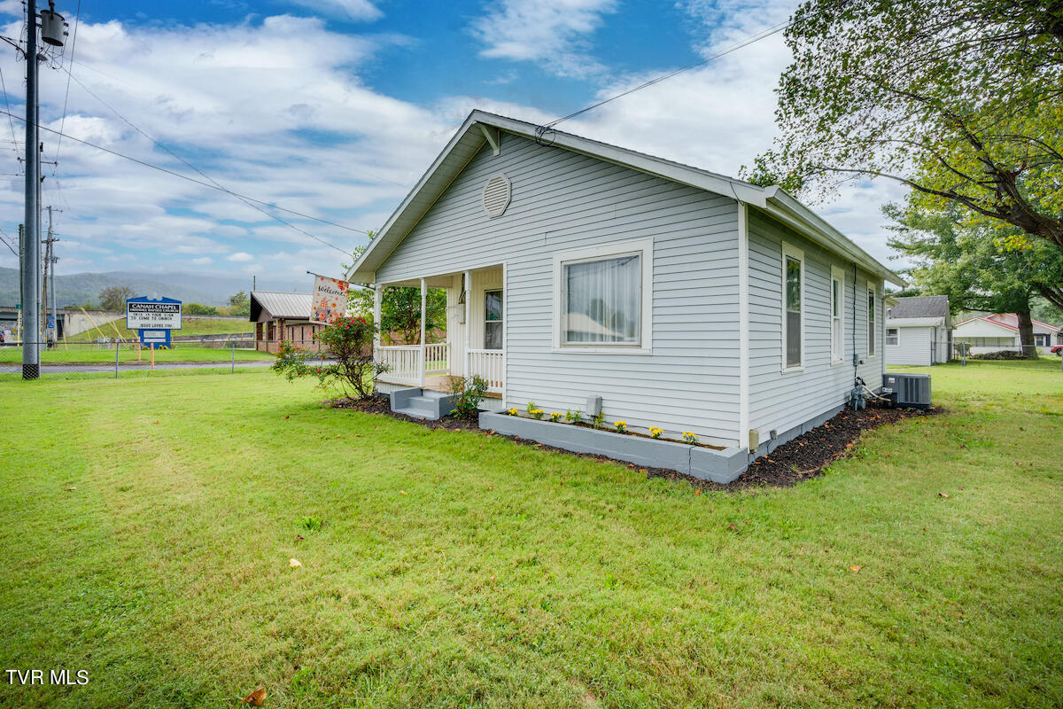 804 Jonesborough Road Erwin, TN 37650 - Photo 3 of 25 804 Jonesborough Rd