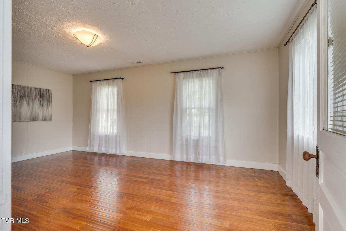 804 Jonesborough Road Erwin, TN 37650 - Photo 4 of 25 804 Jonesborough Rd