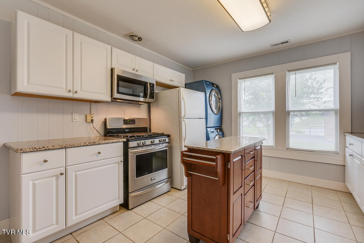 804 Jonesborough Road Erwin, TN 37650 - Photo 8 of 25 804 Jonesborough Rd