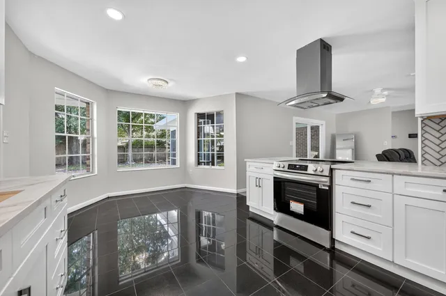 $430,000 | 614 Merioneth Drive Northeast, Fort Walton Beach, FL 32547