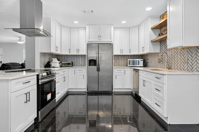 $430,000 | 614 Merioneth Drive Northeast, Fort Walton Beach, FL 32547