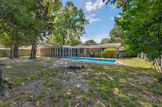 $430,000 | 614 Merioneth Drive Northeast, Fort Walton Beach, FL 32547