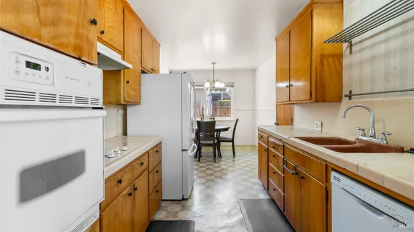 $450,000 | 535 Amesbury Drive, Dixon, CA 95620