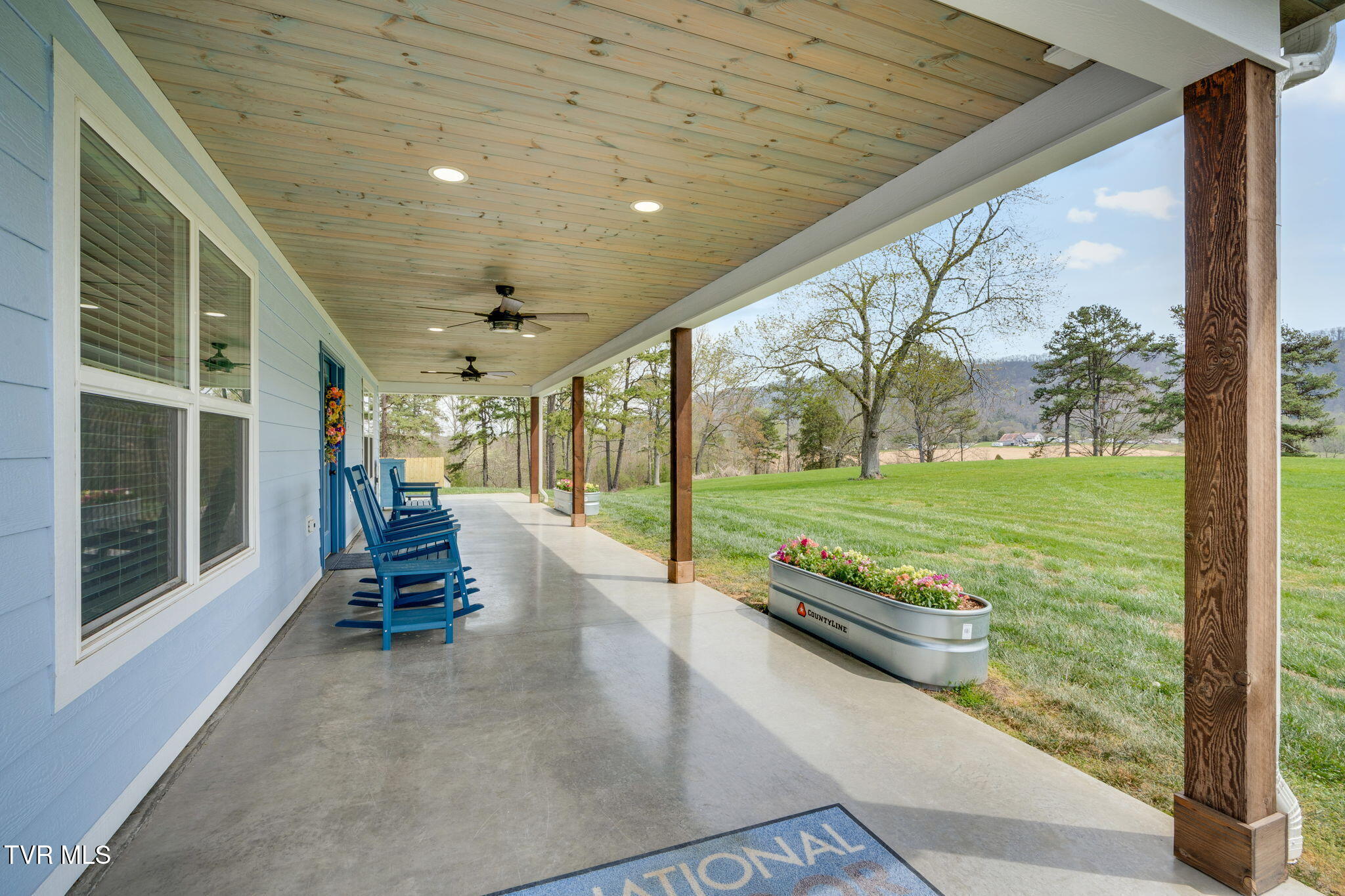 150 Smith Chapel Road Church Hill, TN 37642 - Photo 6 of 38 004