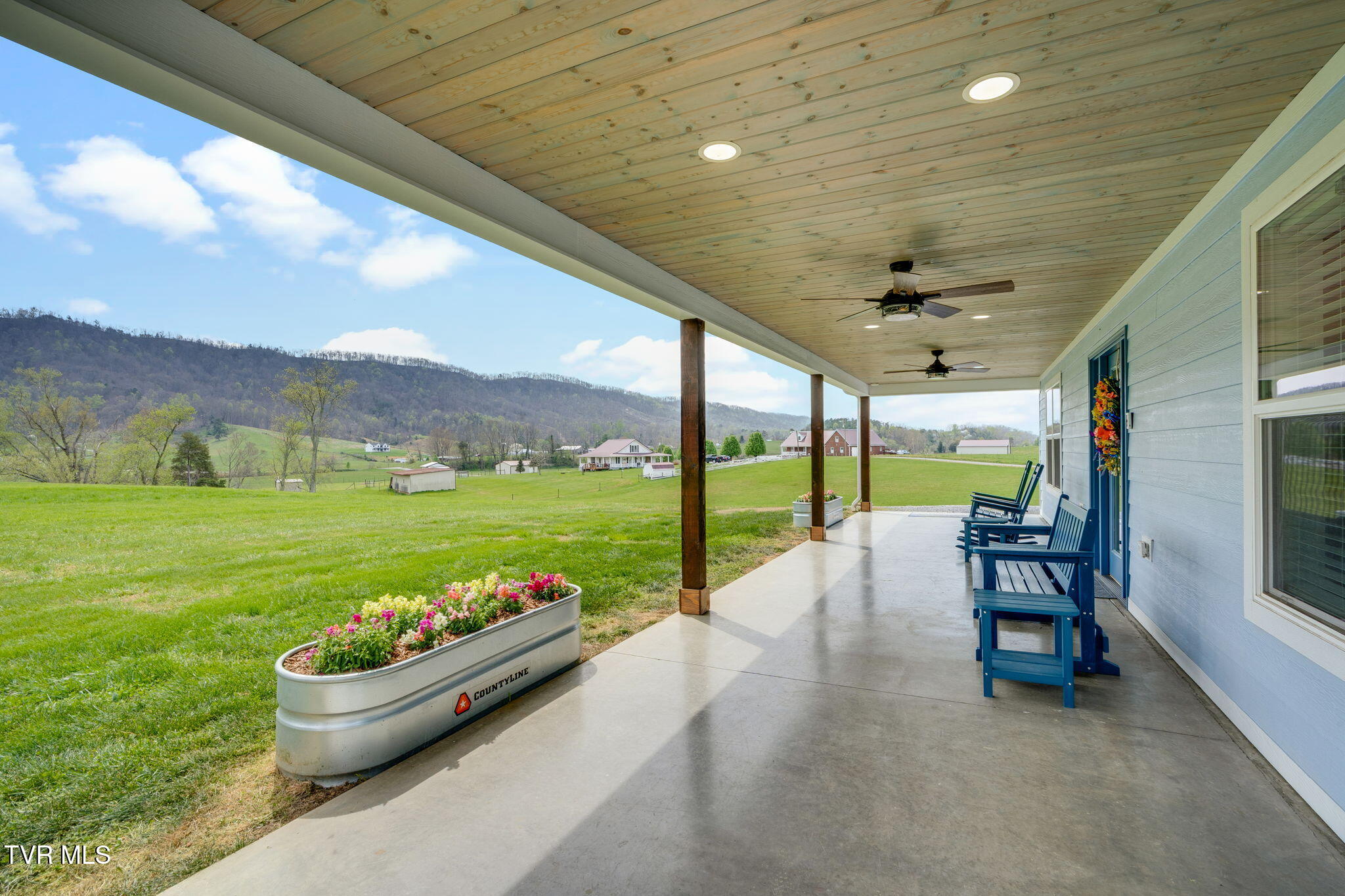 150 Smith Chapel Road Church Hill, TN 37642 - Photo 7 of 38 005