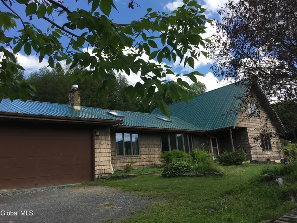 $2,600 | 1462 West Fulton Road, Unit 1, Fulton, NY 12187