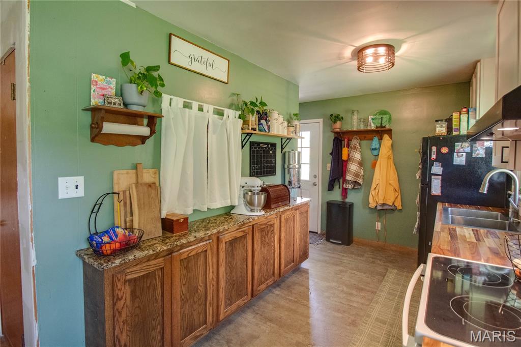 9480 Battleford Road Stonefort, IL 62987 - Photo 27 of 54