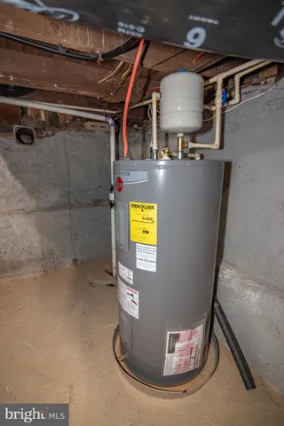 a view of a storage & utility room