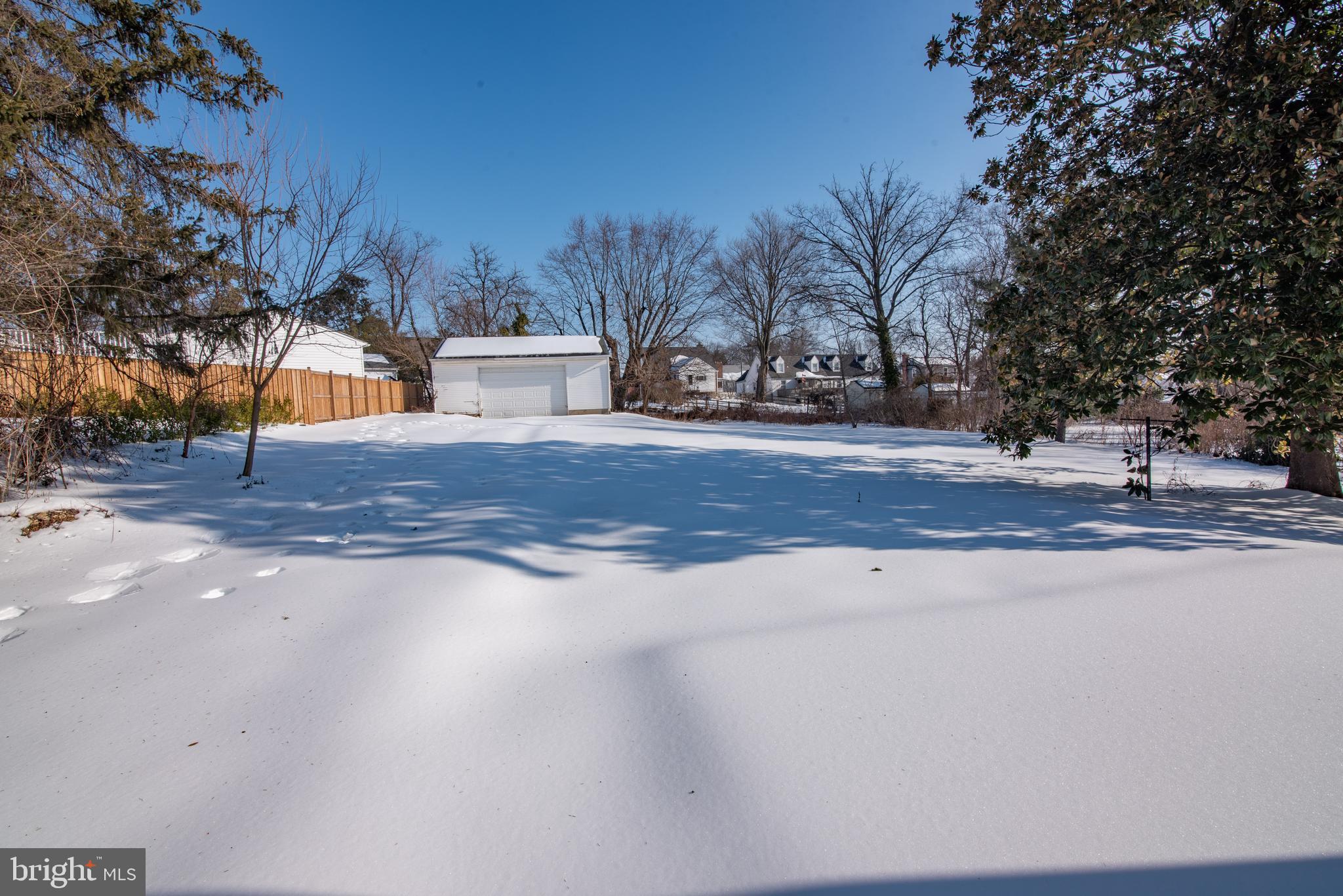 2900 Scherer Avenue Baltimore, MD 21234 - Photo 29 of 37 a view of road and trees