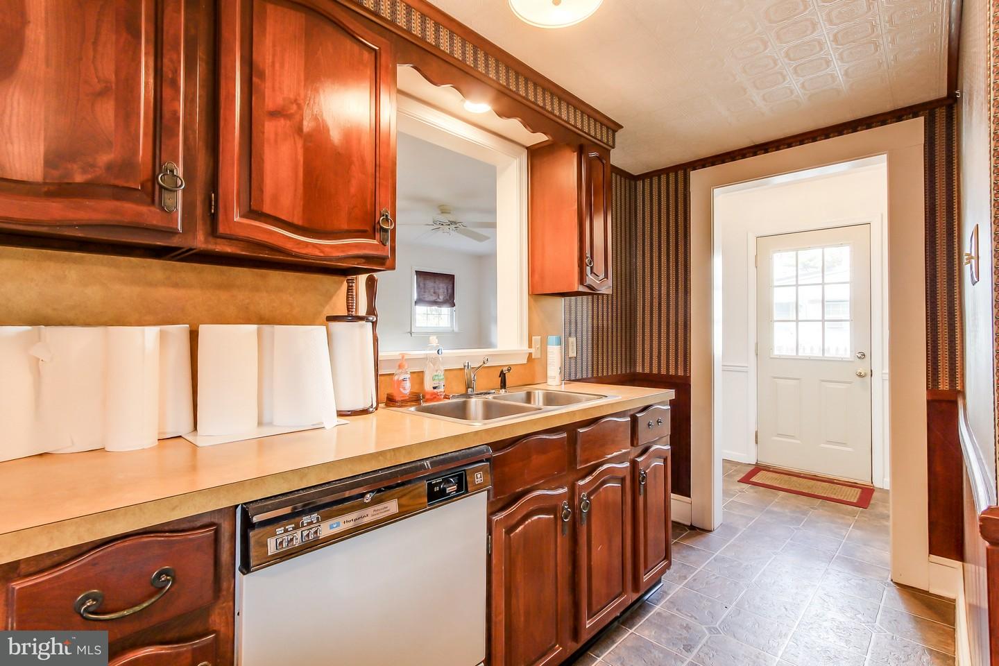 449 Hillcrest Road York, PA 17403 - Photo 10 of 27