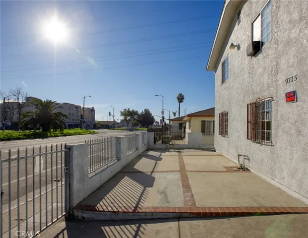 $1,050,000 | 9715 South Broadway, Los Angeles, CA 90003