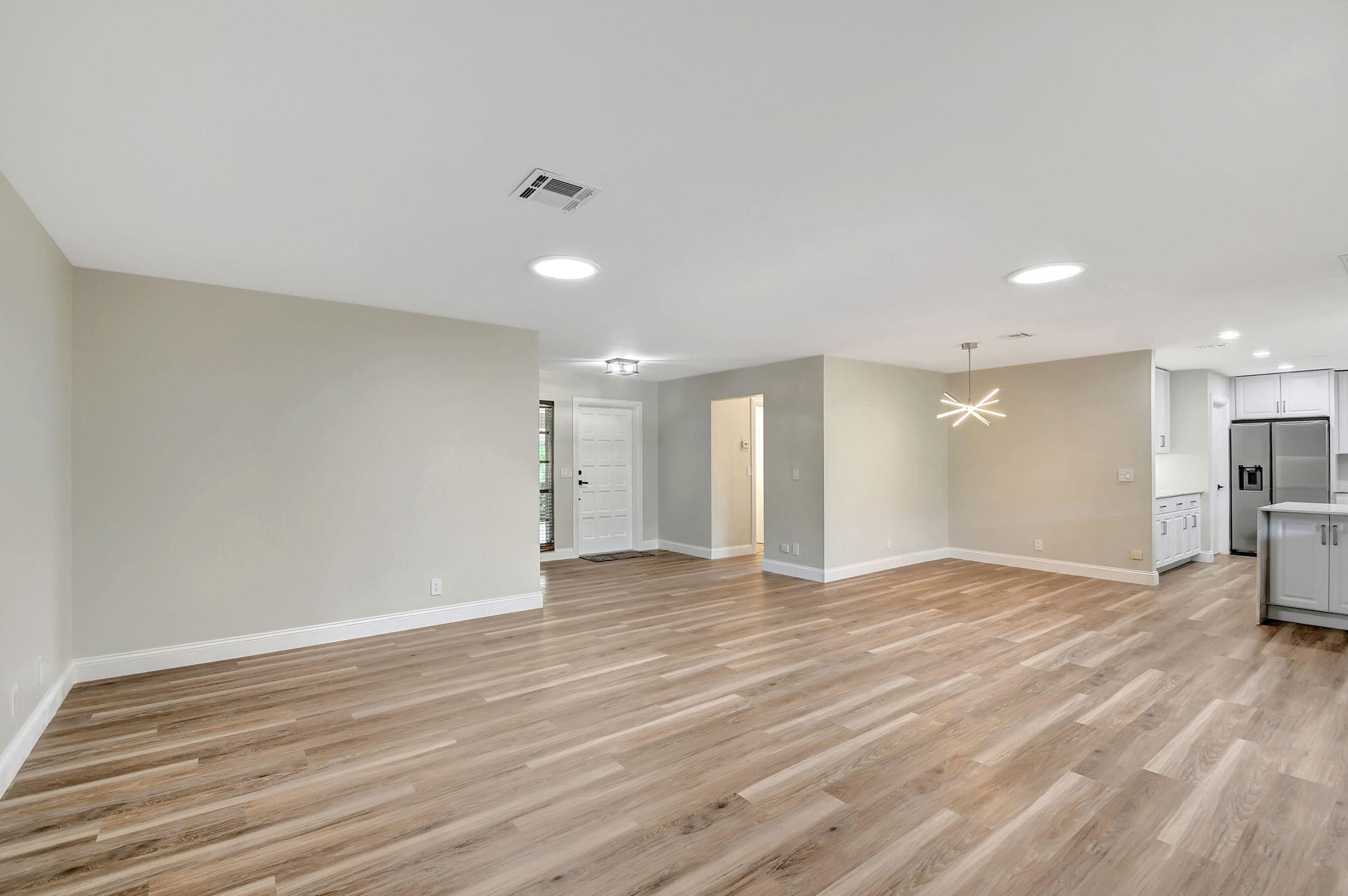 538 Forestview Drive Atlantis, FL 33462 - Photo 11 of 60 Living Area