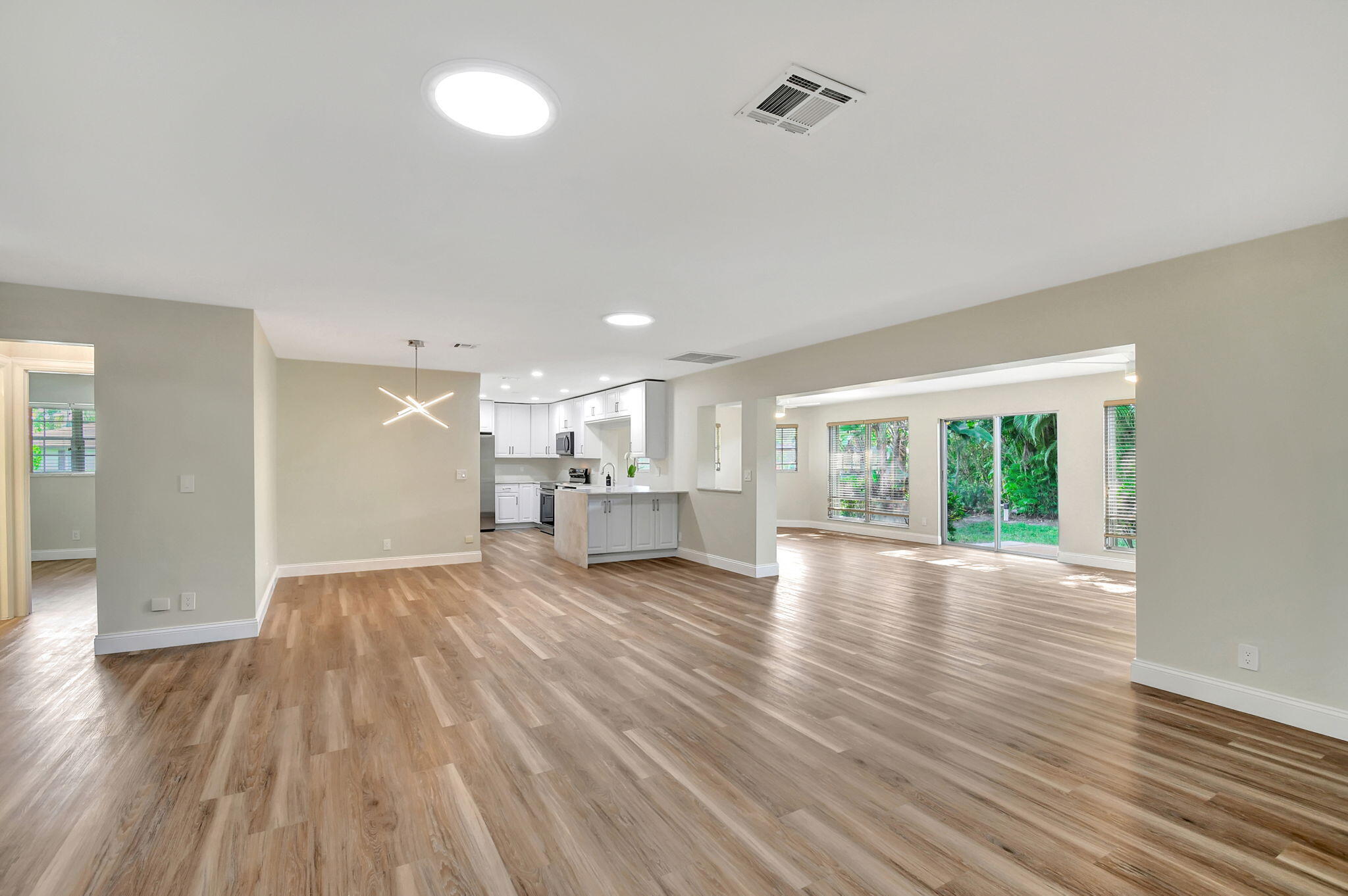 538 Forestview Drive Atlantis, FL 33462 - Photo 12 of 60 Dining Room-Living Area