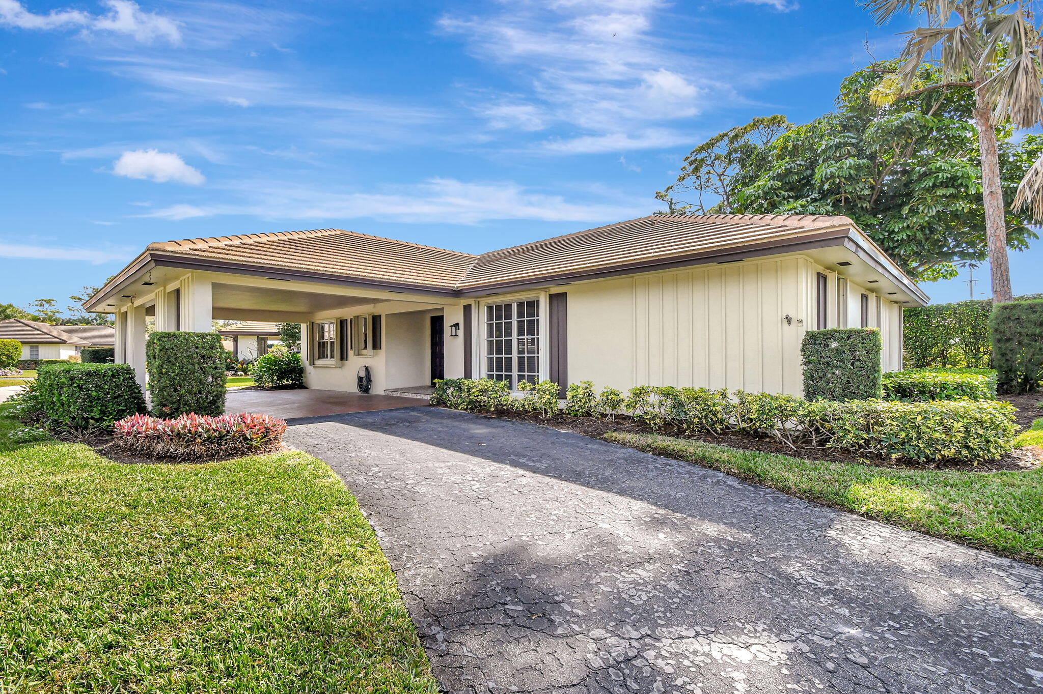 538 Forestview Drive Atlantis, FL 33462 - Photo 2 of 60 Massive driveway welcomes you home