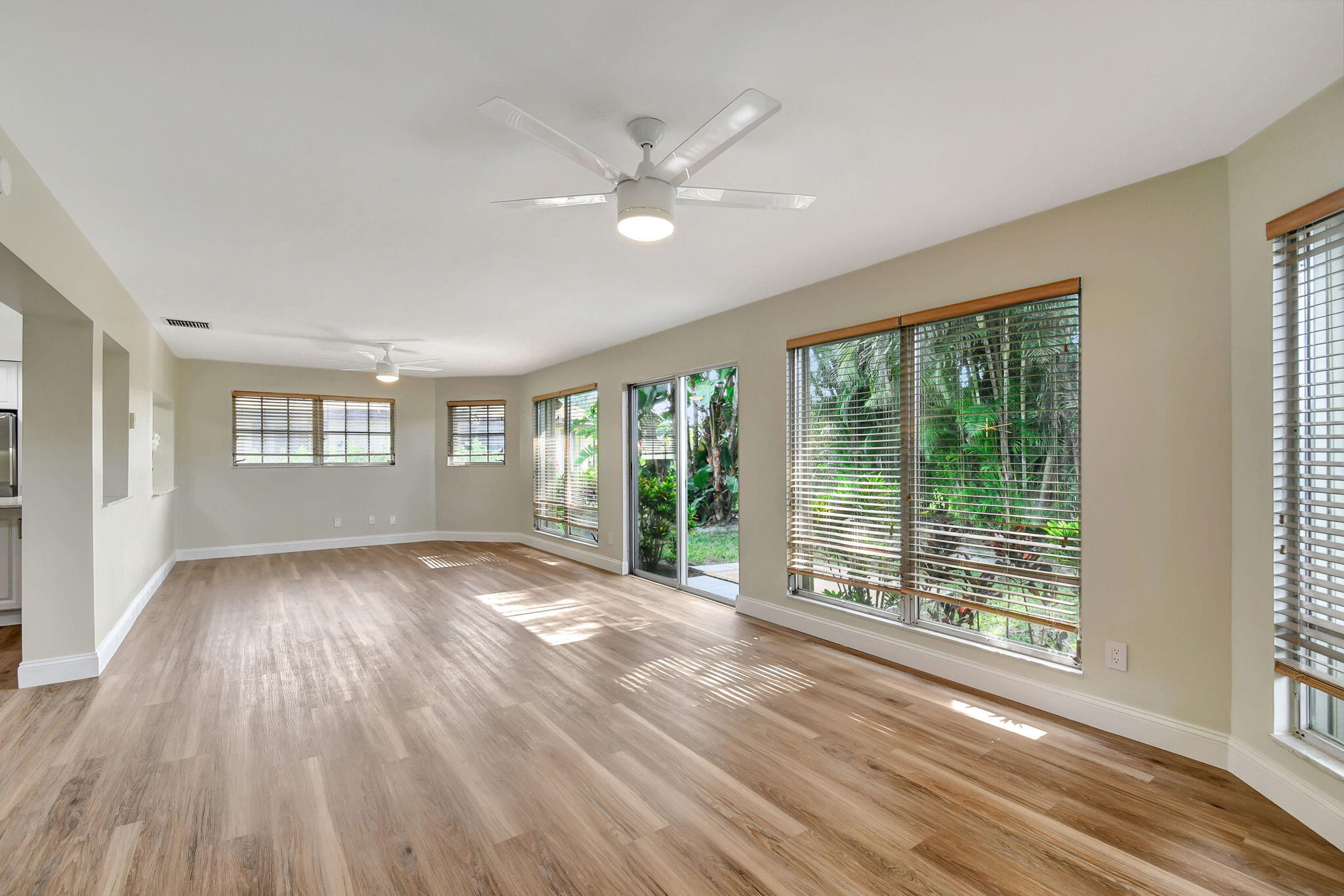 538 Forestview Drive Atlantis, FL 33462 - Photo 21 of 60 Sunroom