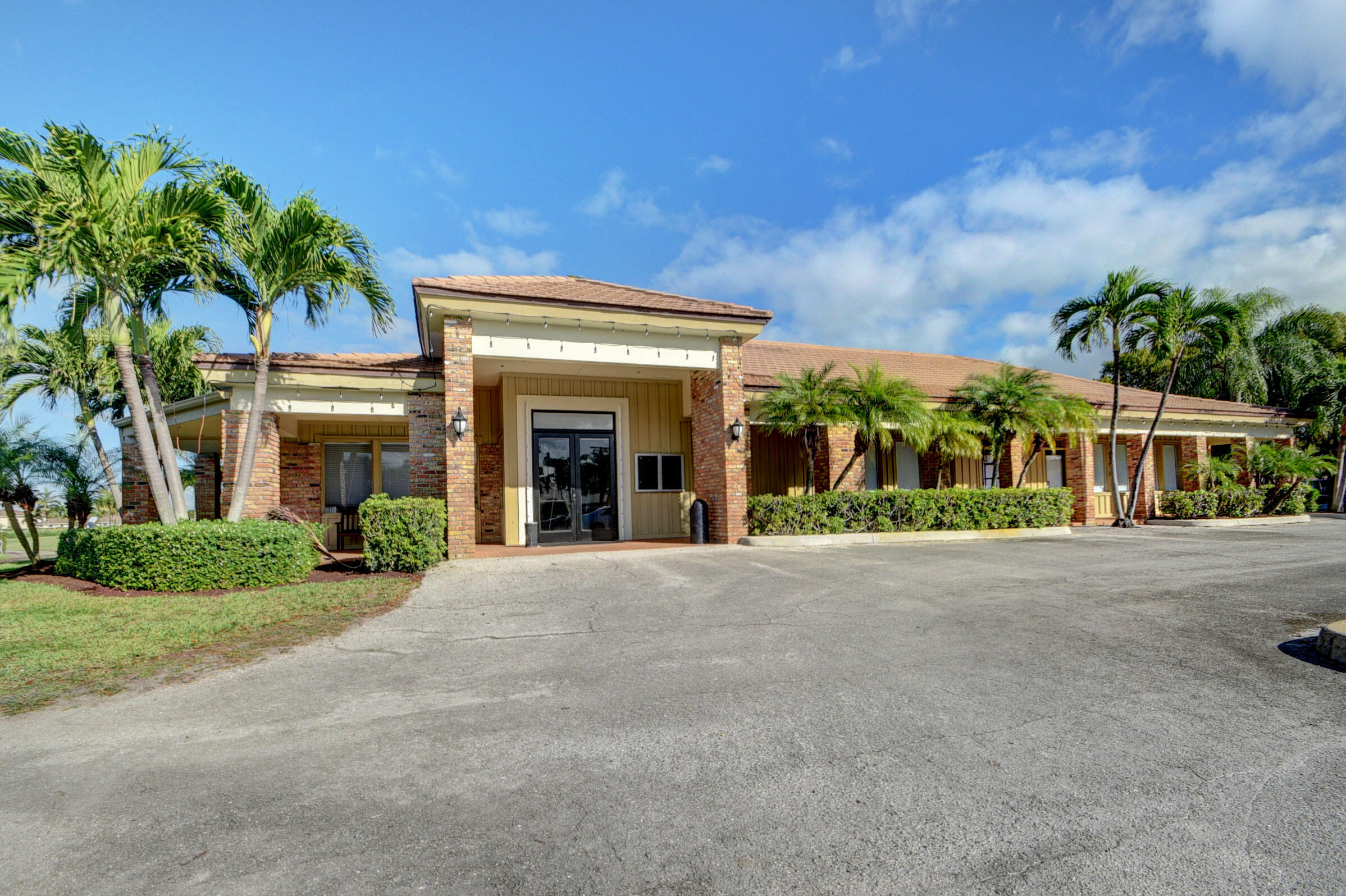 538 Forestview Drive Atlantis, FL 33462 - Photo 56 of 60 Public Golf Club