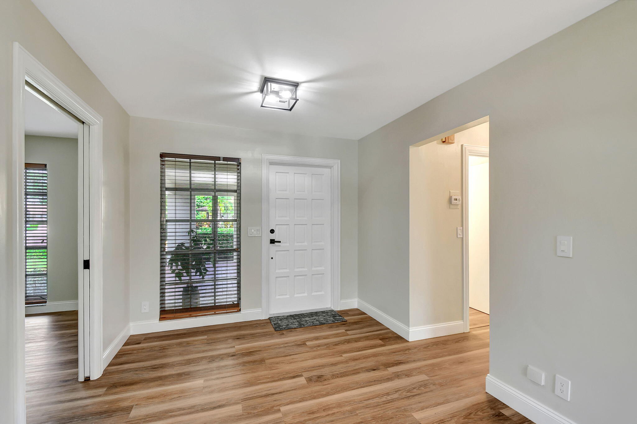 538 Forestview Drive Atlantis, FL 33462 - Photo 7 of 60 Foyer