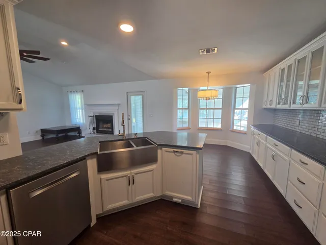 $2,600 | 1303 Sutherland Court, Lynn Haven, FL 32444