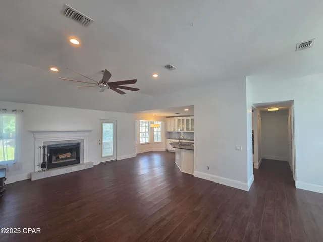 $2,600 | 1303 Sutherland Court, Lynn Haven, FL 32444