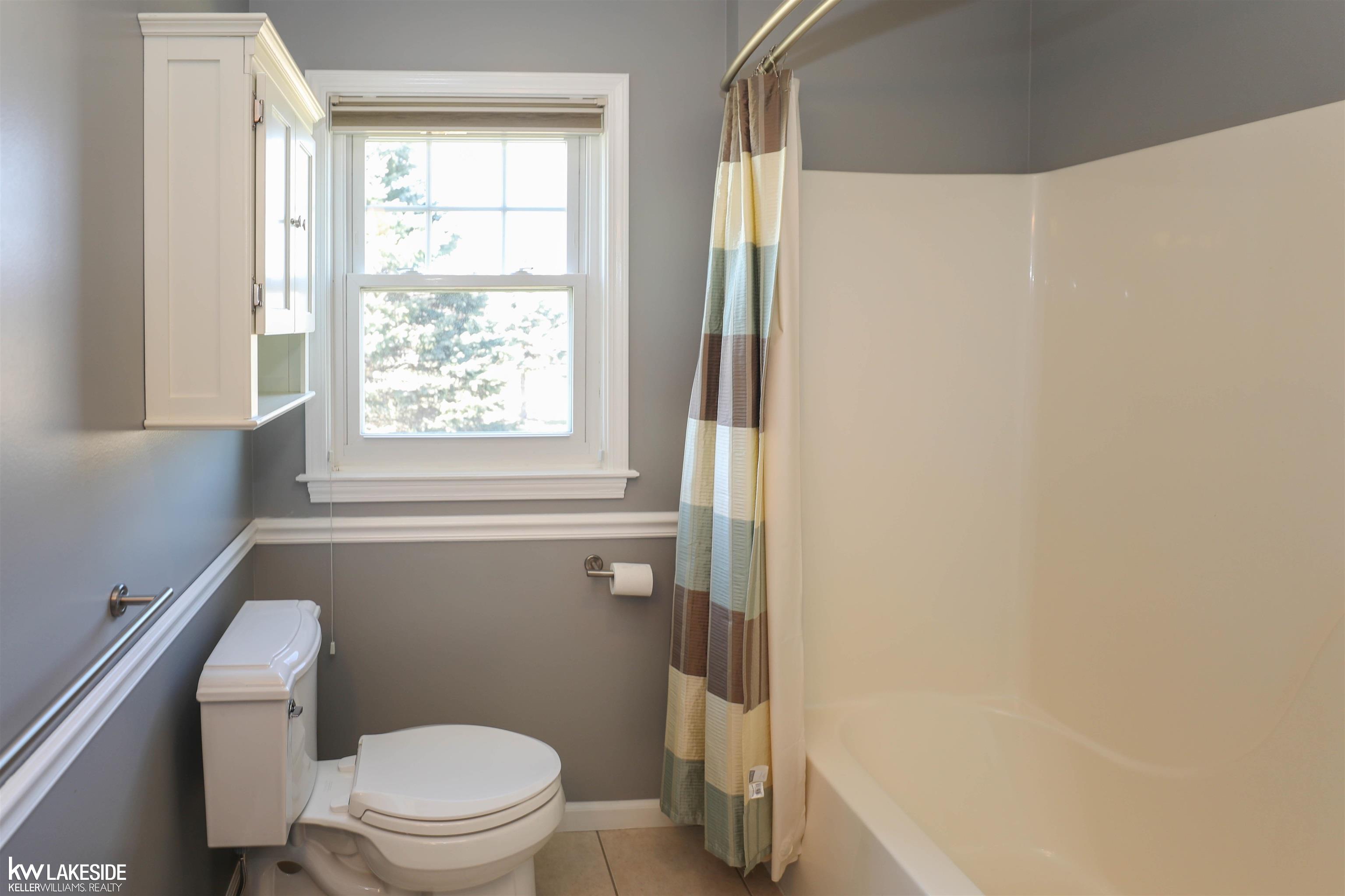 9045 Hegel Road Grand Blanc, MI 48439 - Photo 19 of 36 50104682-18.JPG