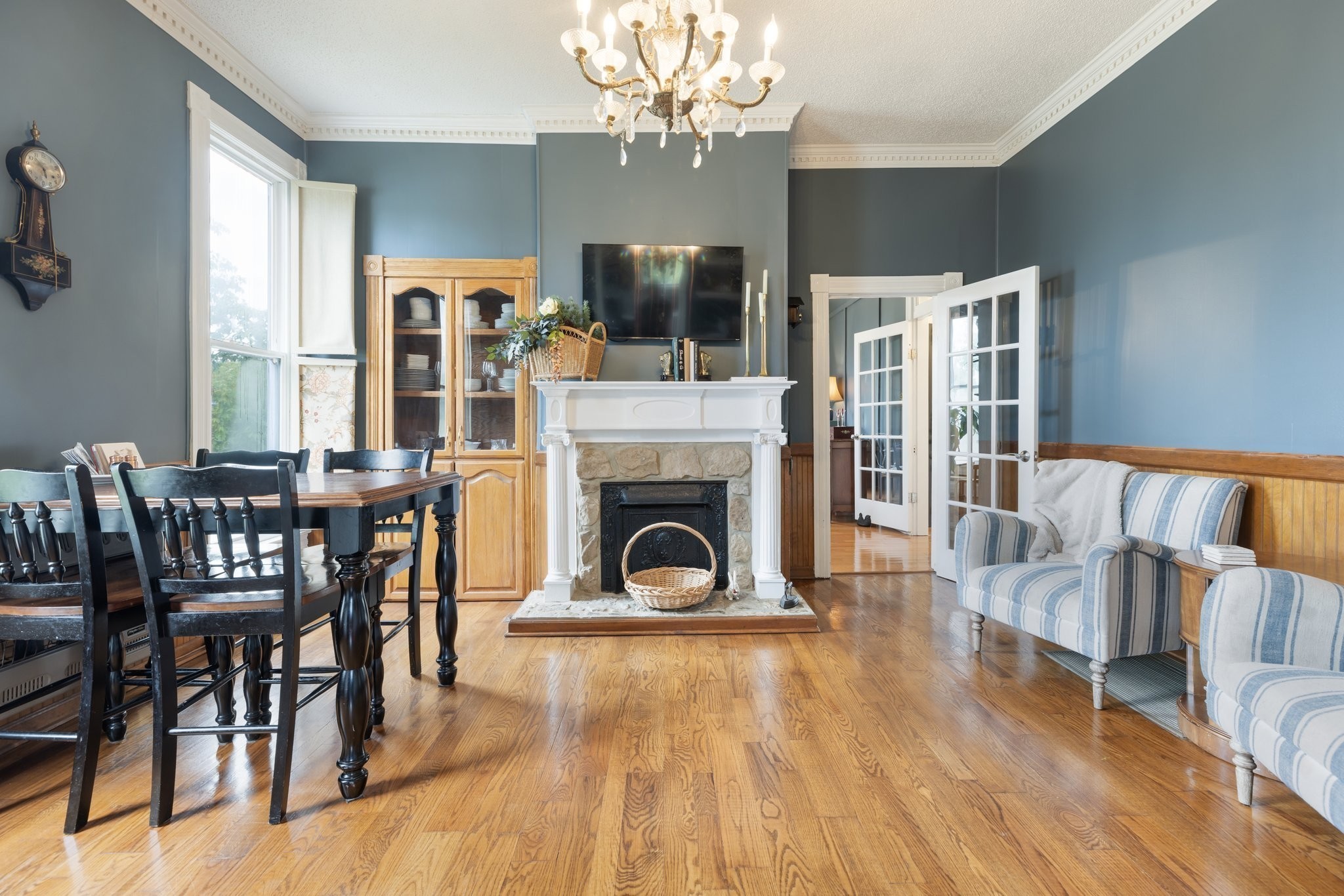 3310 Booker Ridge Road Mount Pleasant, TN 38474 - Photo 7 of 40 a living room with furniture a fireplace and a flat screen tv