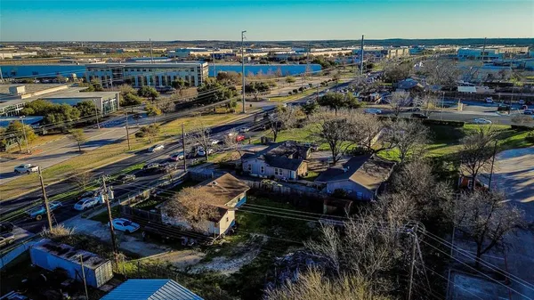 $575,000 | 3308 Montopolis Drive, Austin, TX 78744