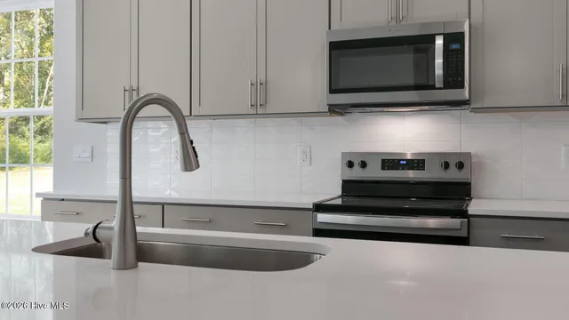 $377,520 | 812 Fernwind Circle, Aberdeen, NC 28315