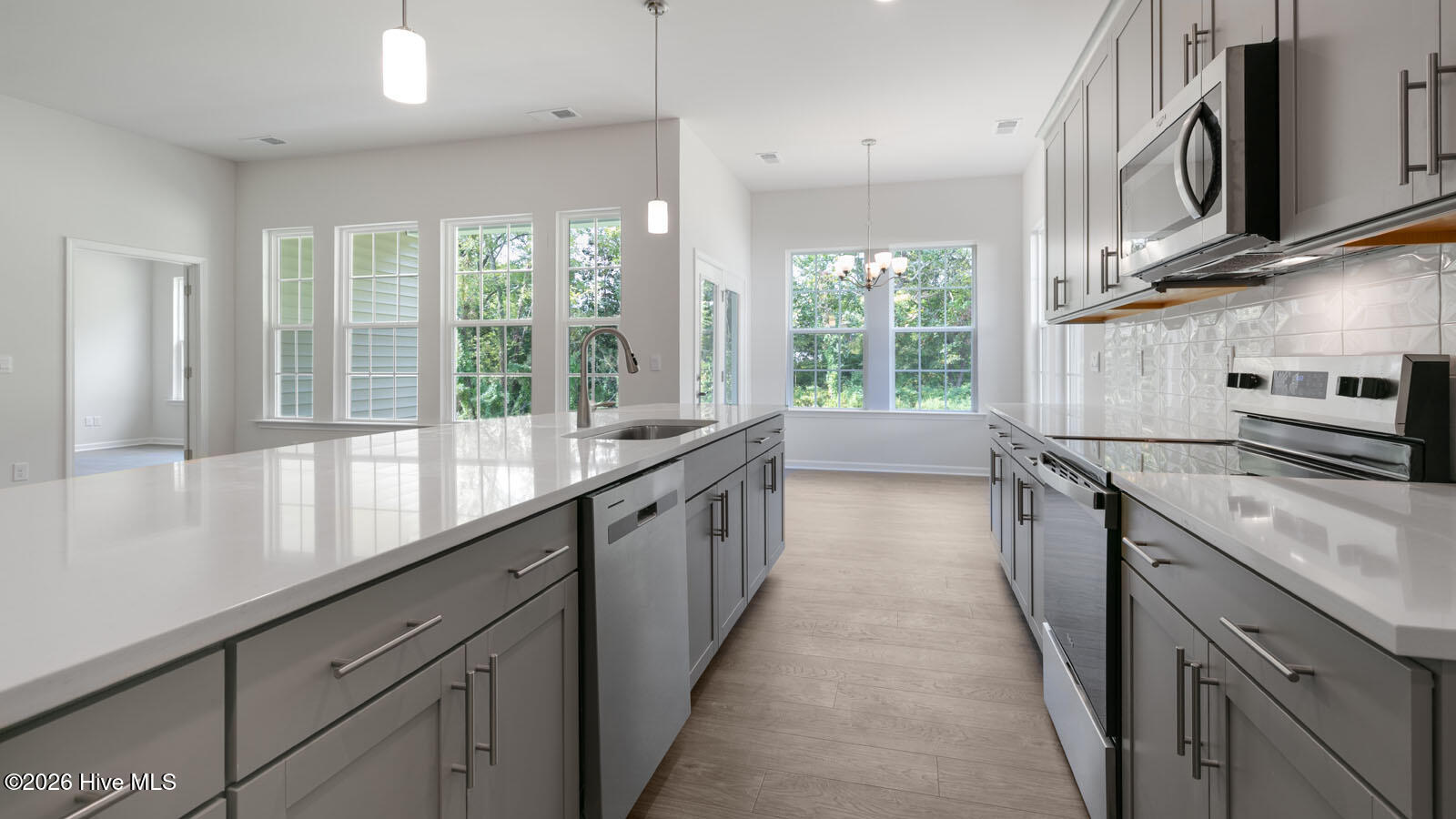 812 Fernwind Circle Aberdeen, NC 28315 - Photo 12 of 29 Kitchen