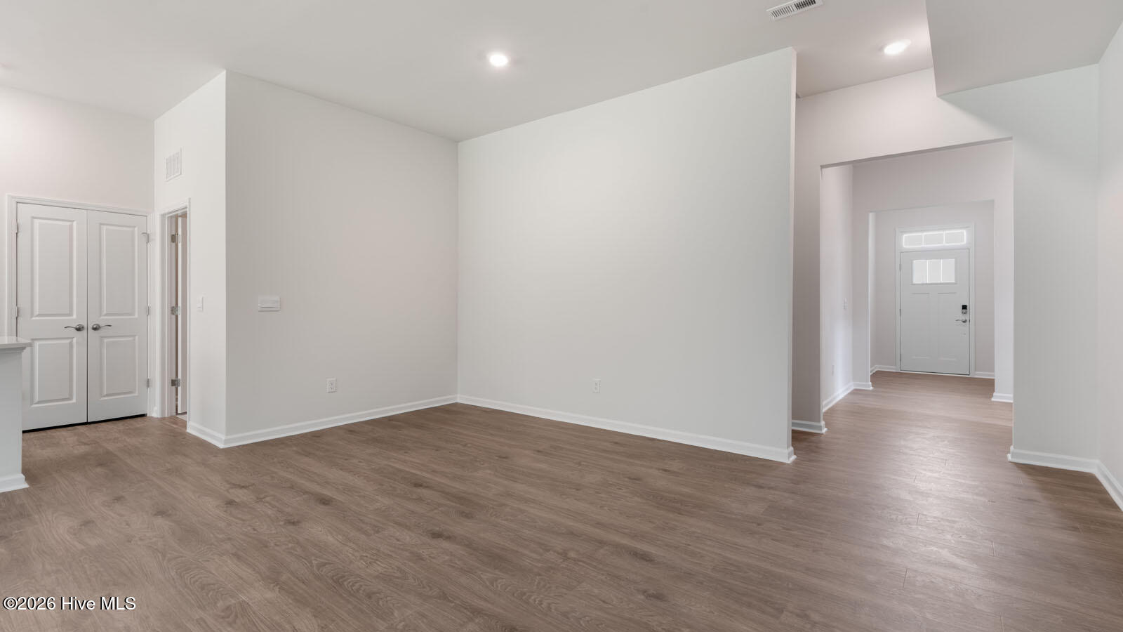 812 Fernwind Circle Aberdeen, NC 28315 - Photo 2 of 40 Dining