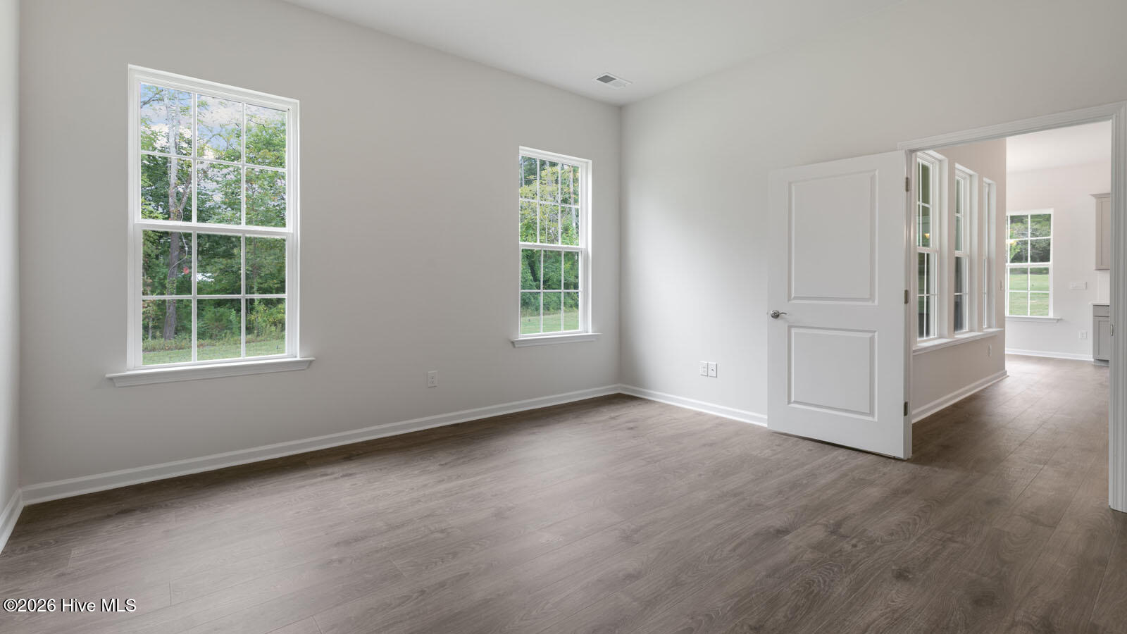 812 Fernwind Circle Aberdeen, NC 28315 - Photo 4 of 40 Family Room