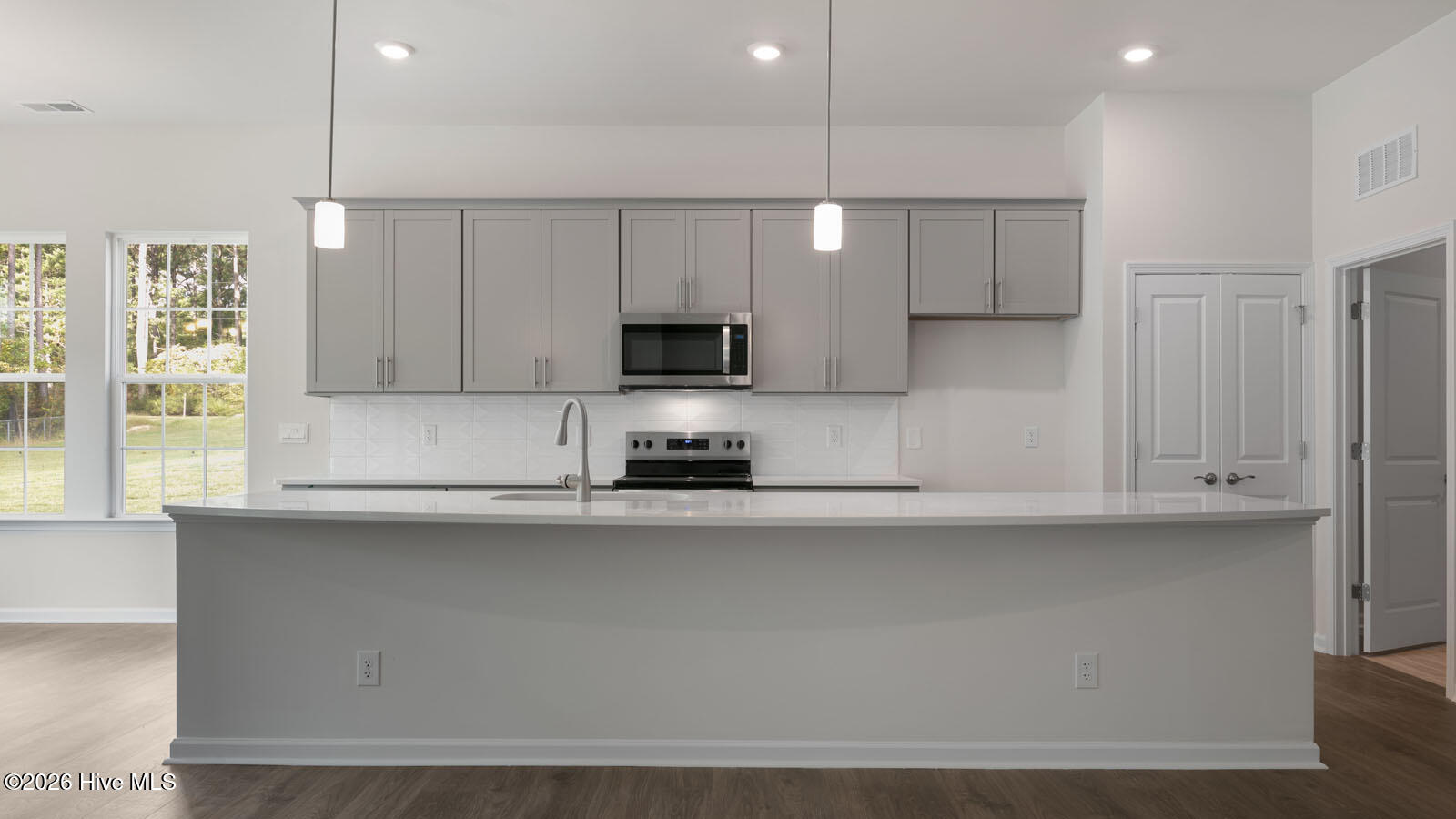 812 Fernwind Circle Aberdeen, NC 28315 - Photo 8 of 40 Kitchen