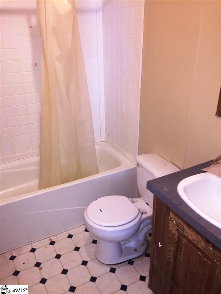 140 Barn Yard Road Gray Court, SC 29645 - Photo 11 of 13 Gallery Image 11