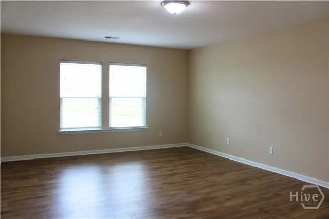 $2,400 | 216 Lake Pointe Drive, Savannah, GA 31407