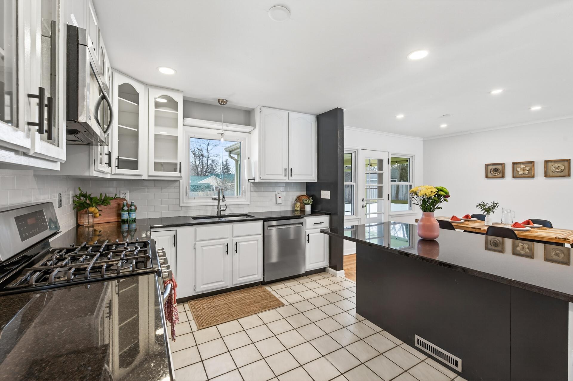 4930 Normandy Place Golden Valley, MN 55422 - Photo 20 of 37