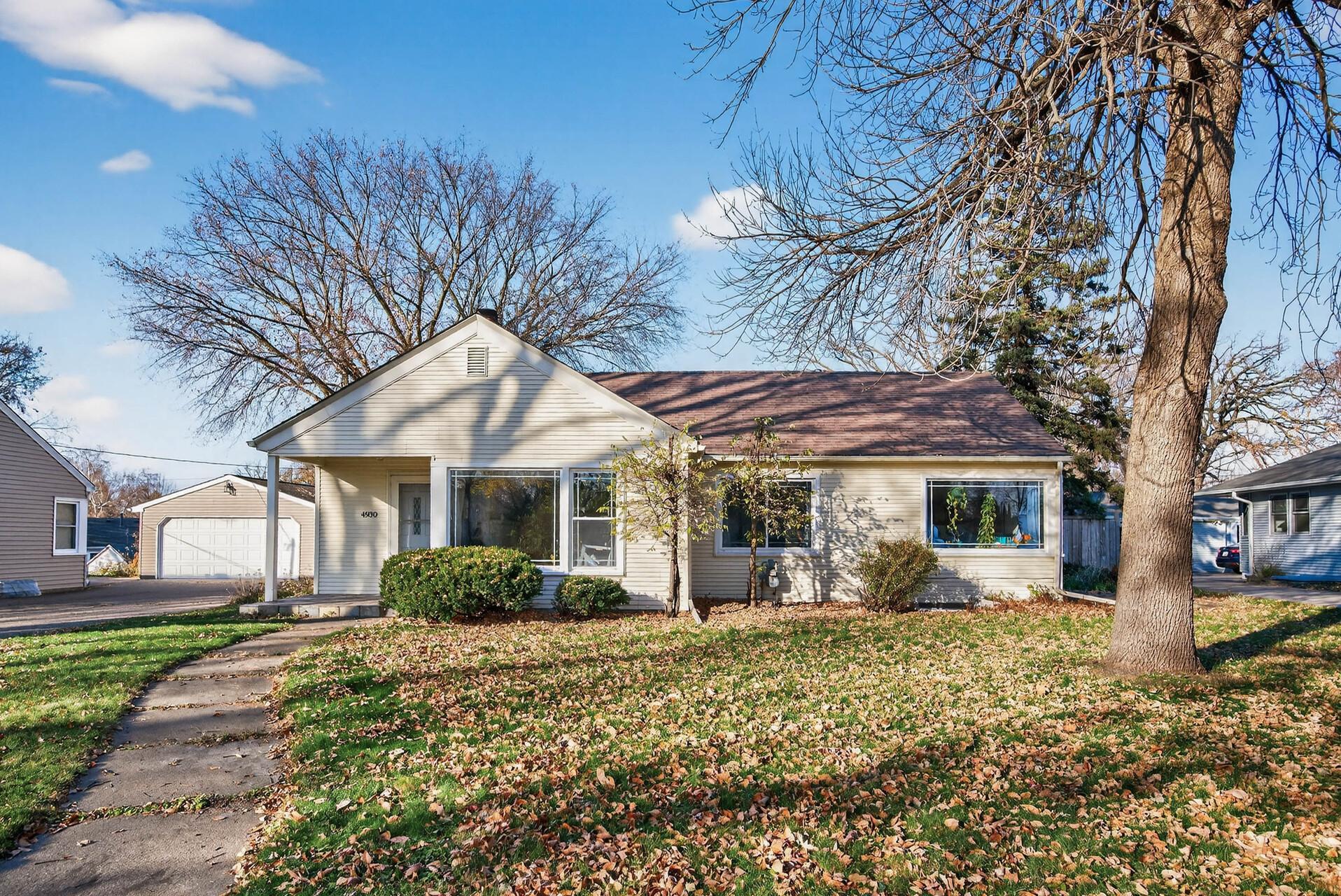 4930 Normandy Place Golden Valley, MN 55422 - Photo 3 of 37