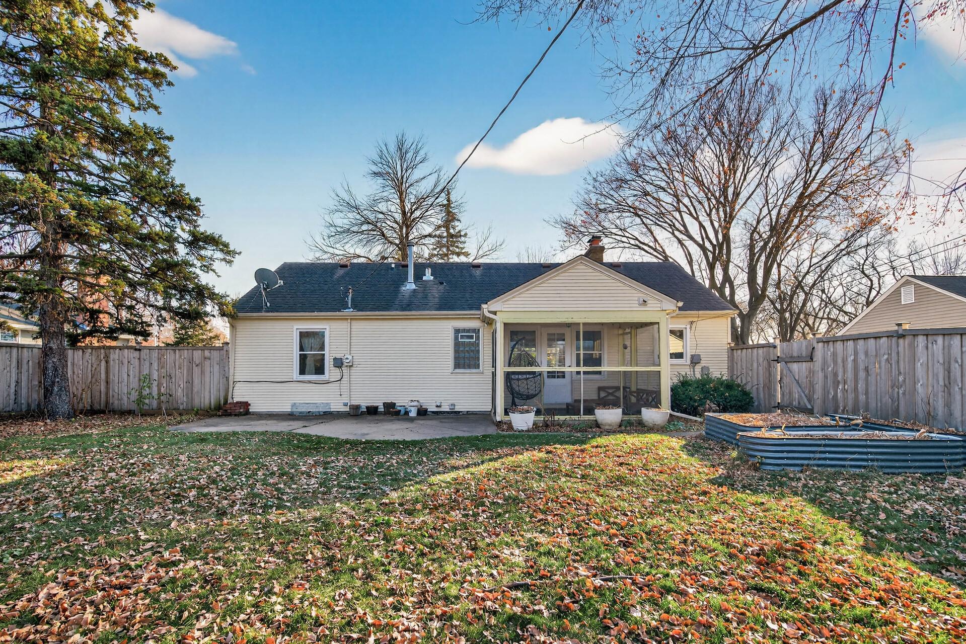 4930 Normandy Place Golden Valley, MN 55422 - Photo 6 of 37