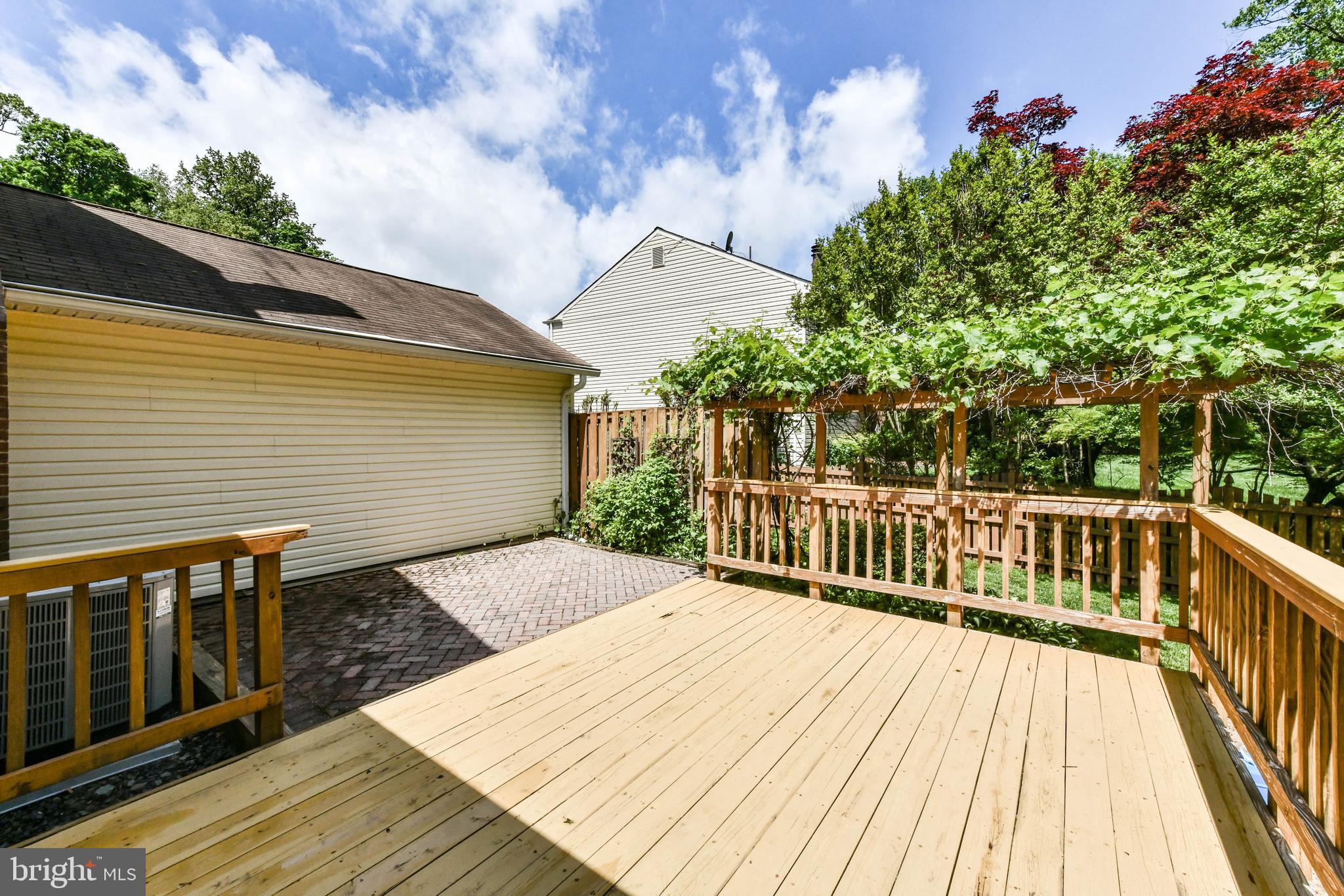 218 Environs Road Sterling, VA 20165 - Photo 36 of 44 Outdoor living!