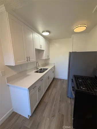 $1,895 | 4219 East 4th Street, Long Beach, CA 90814