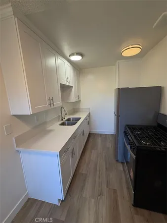 $1,895 | 4219 East 4th Street, Long Beach, CA 90814