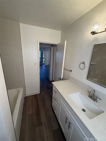 $1,895 | 4219 East 4th Street, Long Beach, CA 90814