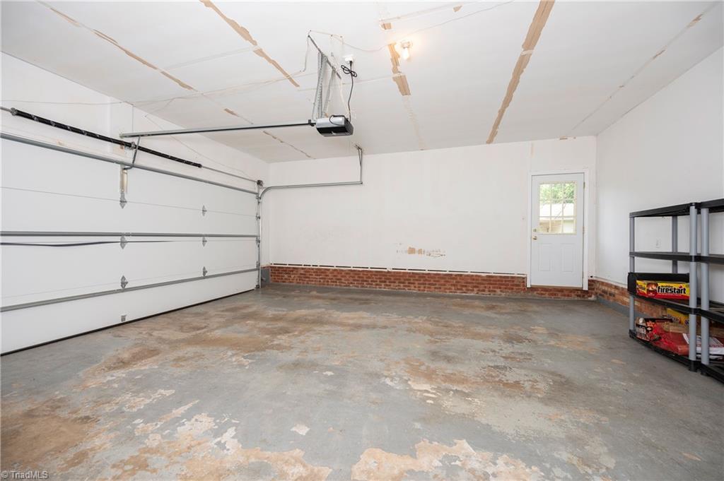 7013 Upland Road Clemmons, NC 27012 - Photo 16 of 43 Main level 2 car garage off Family room