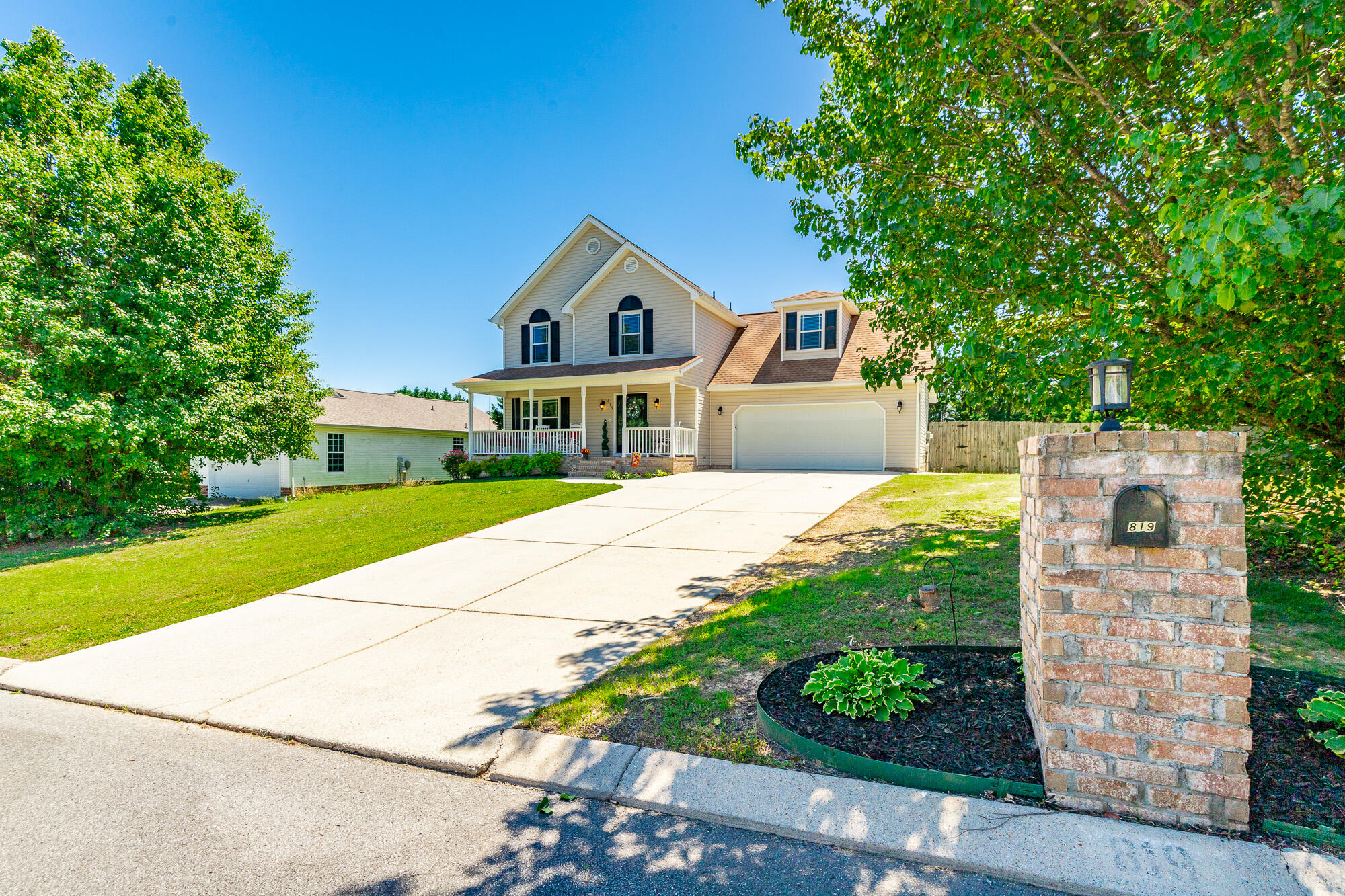 819 Spring Meadows Drive Ringgold, GA 30736 - Photo 4 of 110 819 Spring Meadows Drive HD-103