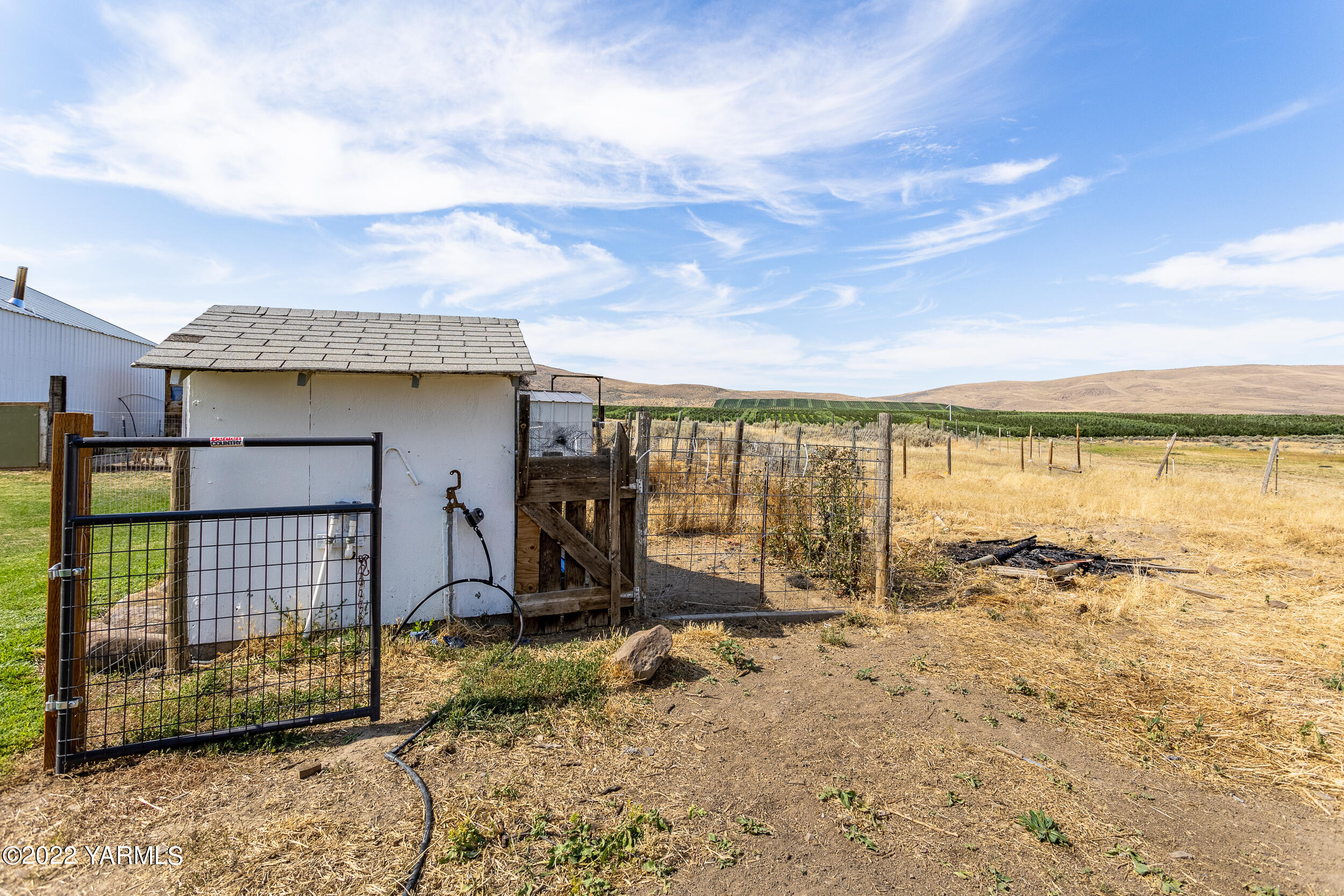 341 Winchester Road Yakima, WA 98908 - Photo 38 of 38 a view of a terrace