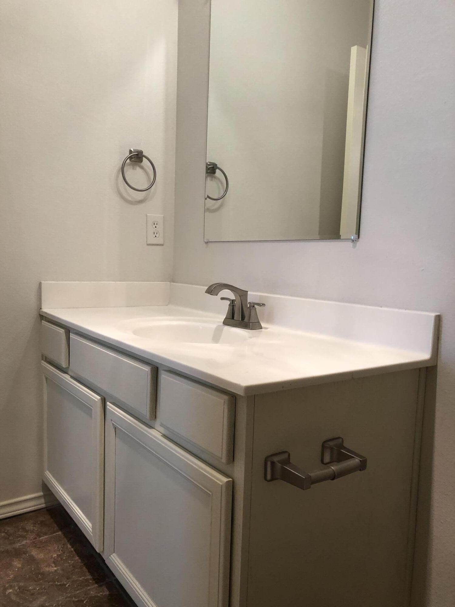 6705 84th Street Lubbock, TX 79424 - Photo 12 of 22 IMG_9503 2 2