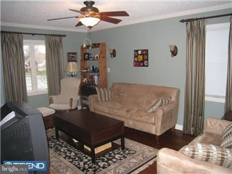 21 Meredith Road Hamilton, NJ 08610 - Photo 3 of 8