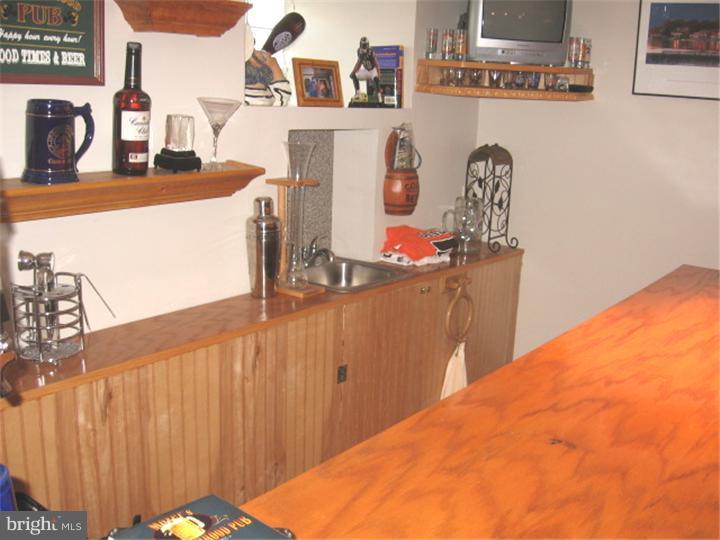 206 Willow Road Wallingford, PA 19086 - Photo 14 of 20 Wet Bar